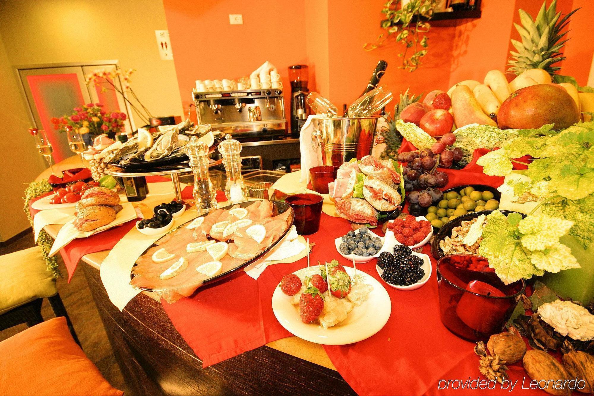 Mihotel Milan Restaurant photo