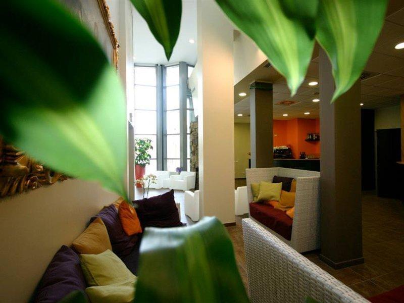 Mihotel Milan Exterior photo